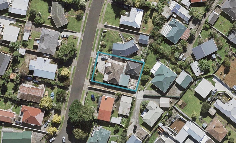 10 Walden Place, Mangere East, Auckland - Carousel 1