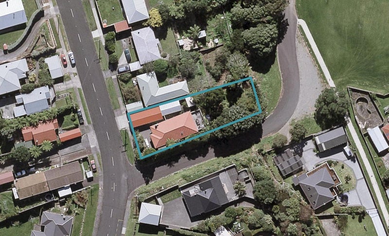 135 Pioneer Road, Moturoa, New Plymouth - Carousel 1