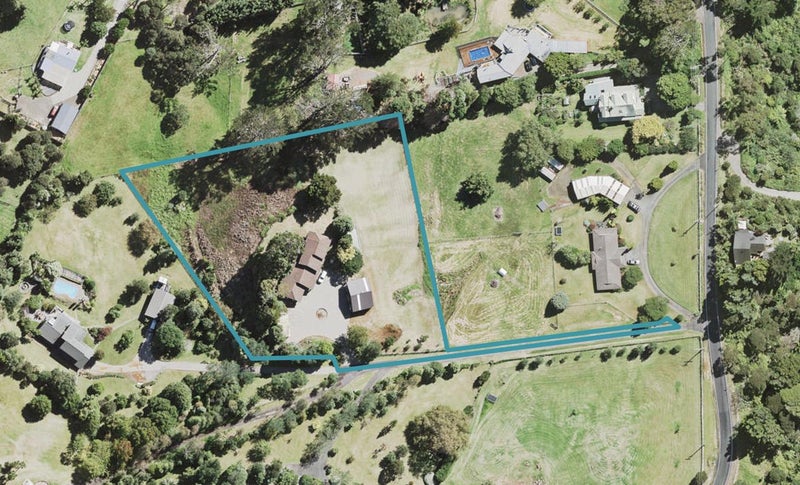 159 Shaw Road, Oratia, Auckland - Carousel 1