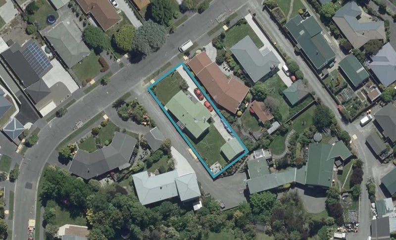 18 Canberra Place, Redwood, Christchurch - Carousel 1