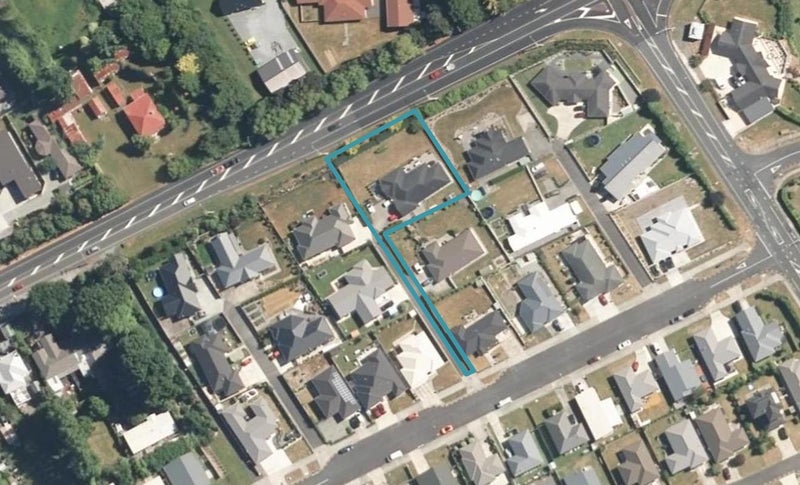 8B Sunstone Crescent, Brown Owl, Upper Hutt - Carousel 1