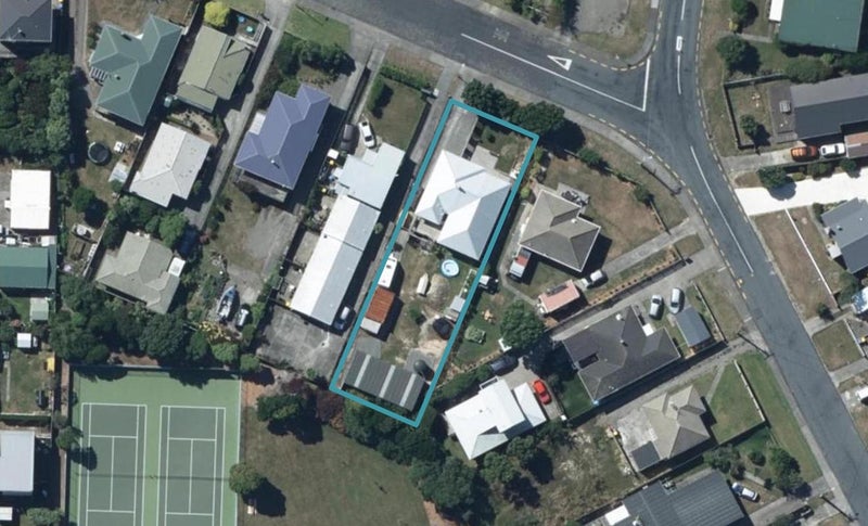 3 Bay Drive, Titahi Bay, Porirua - Carousel 1