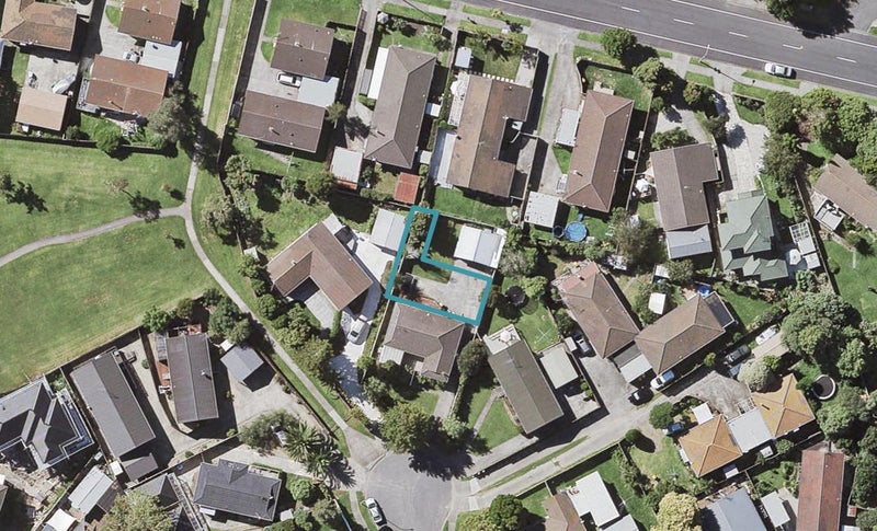 29A Lyren Place, Half Moon Bay, Auckland - Carousel 1