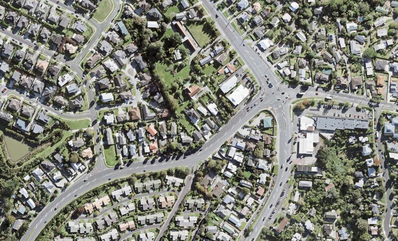 9A Oteha Valley Road, Northcross, Auckland - Carousel 1