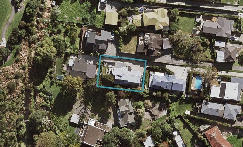 54 Sylvan Avenue, Northcote, Auckland - Carousel 1
