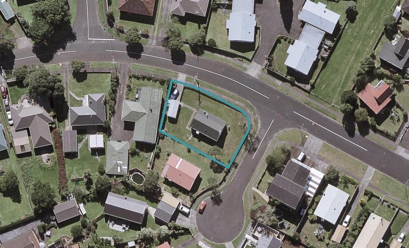 20 Kauri Street, Merrilands, New Plymouth - Carousel 1