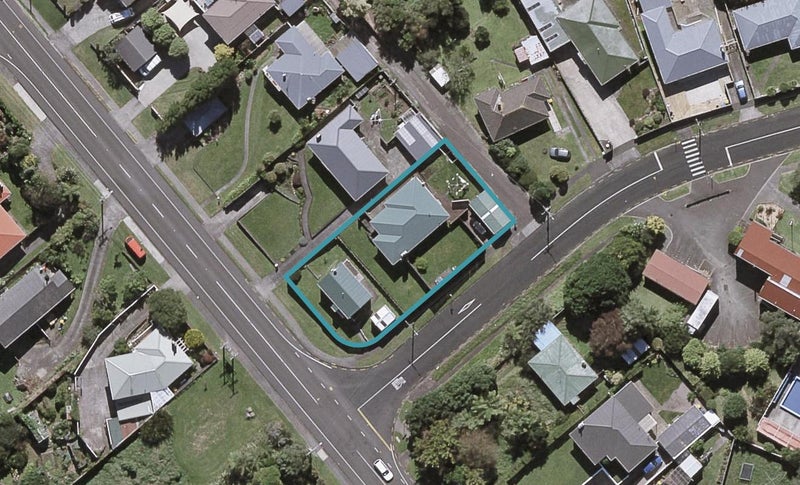 110 Omata Road, Marfell, New Plymouth - Carousel 1