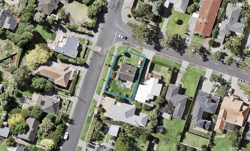1 Whitehaven Road, Glendowie, Auckland - Carousel 1