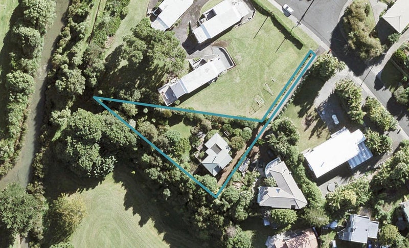140 Stanmore Bay Road, Stanmore Bay, Whangaparaoa - Carousel 1