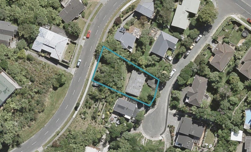 11 Atahu Grove, Tirohanga, Lower Hutt - Carousel 1