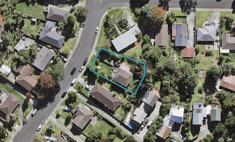 20 Tamahere Drive, Glenfield, Auckland - Carousel 1