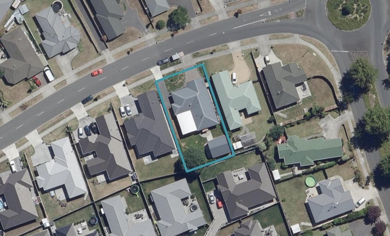5 Magellan Rise, Flagstaff, Hamilton - Carousel 1