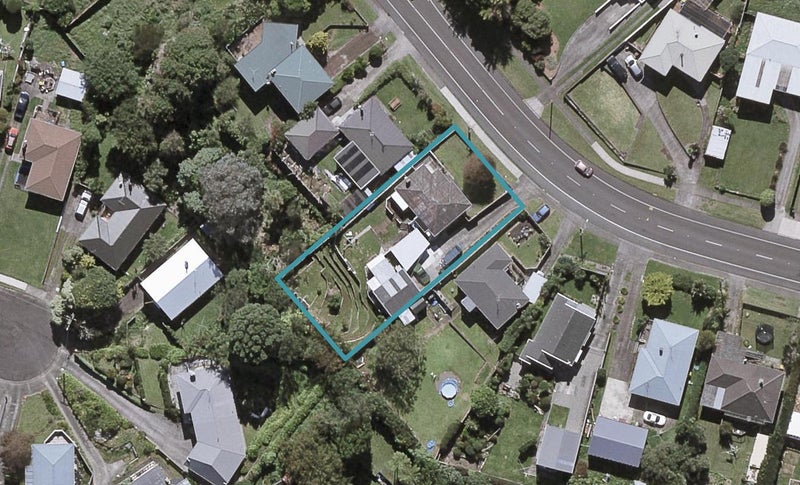 107 Omata Road, Marfell, New Plymouth - Carousel 1