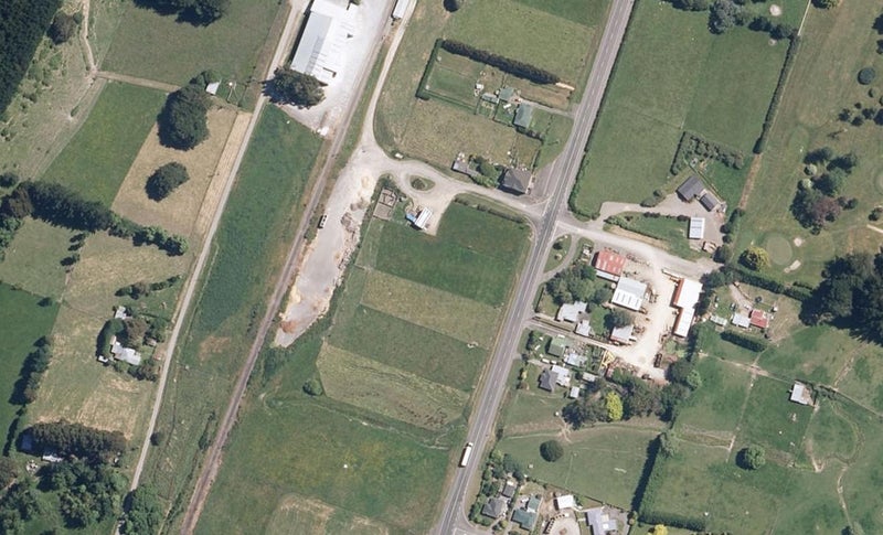 7 Mangatainoka Street West, Mangatainoka, Pahiatua - Carousel 1