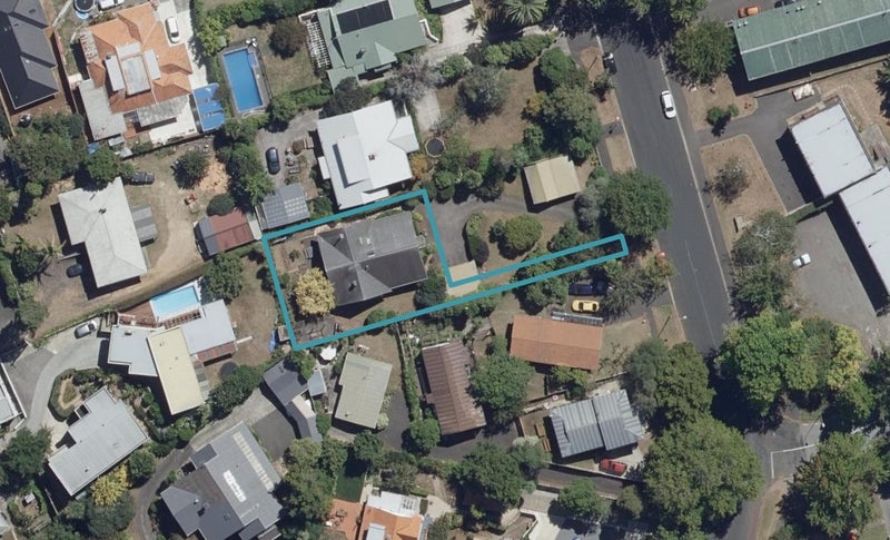 17 Oakley Avenue, Claudelands, Hamilton - Carousel 1