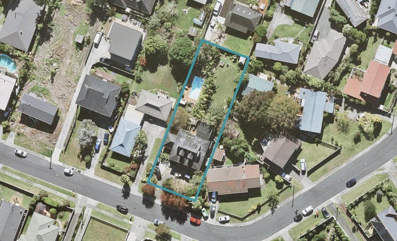 21 Law Street, Torbay, Auckland - Carousel 1