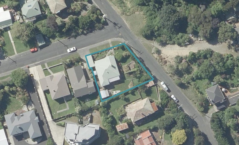 68 Totara Street, Ravensbourne, Dunedin - Carousel 1