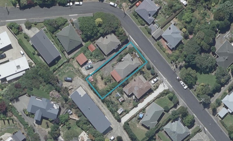 18 Glenmore Street, Glenleith, Dunedin - Carousel 1