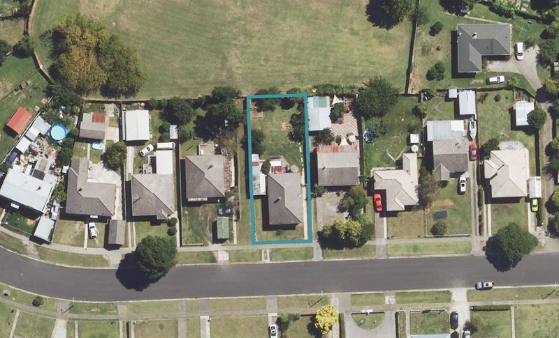 25 Centennial Crescent, Te Hapara, Gisborne - Carousel 1
