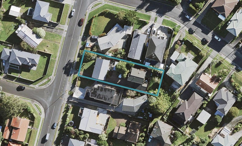 12 Canberra Avenue, Lynfield, Auckland - Carousel 1