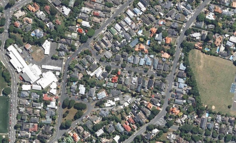 10 Sherwood Street, Woburn, Lower Hutt - Carousel 1