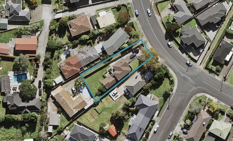32 Olsen Avenue, Hillsborough, Auckland - Carousel 1