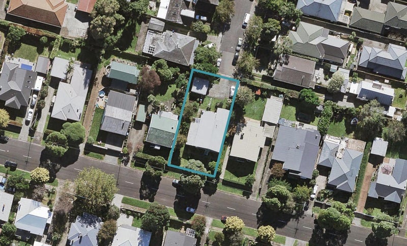 10 Kings Road, Mount Roskill, Auckland - Carousel 1