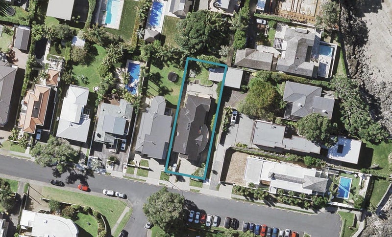 18 Earnoch Avenue, Takapuna, Auckland - Carousel 1