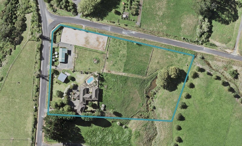 55 Wades Road, Howick - Carousel 1