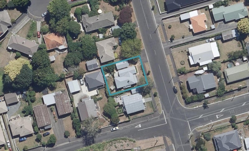 39 MacFarlane Street, Hamilton East, Hamilton - Carousel 1