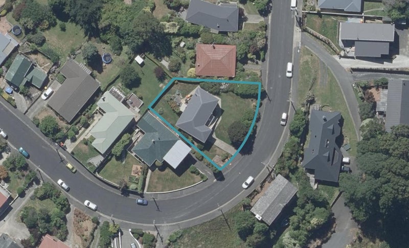 54 Centennial Avenue, Helensburgh, Dunedin - Carousel 1