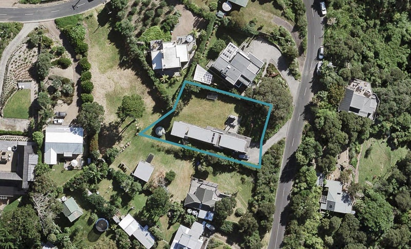 52 Cory Road, Palm Beach, Waiheke Island - Carousel 1