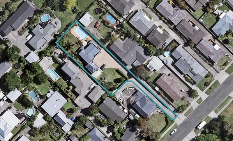 14 Bowling Road, Greenmeadows, Napier - Carousel 1