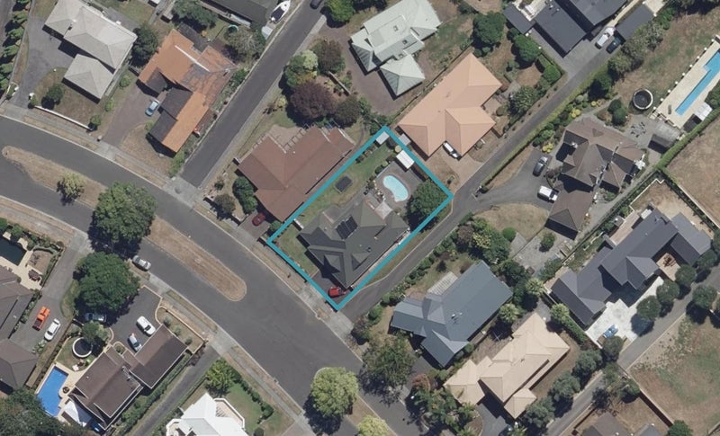 57 Harrowfield Drive, Harrowfield, Hamilton - Carousel 1