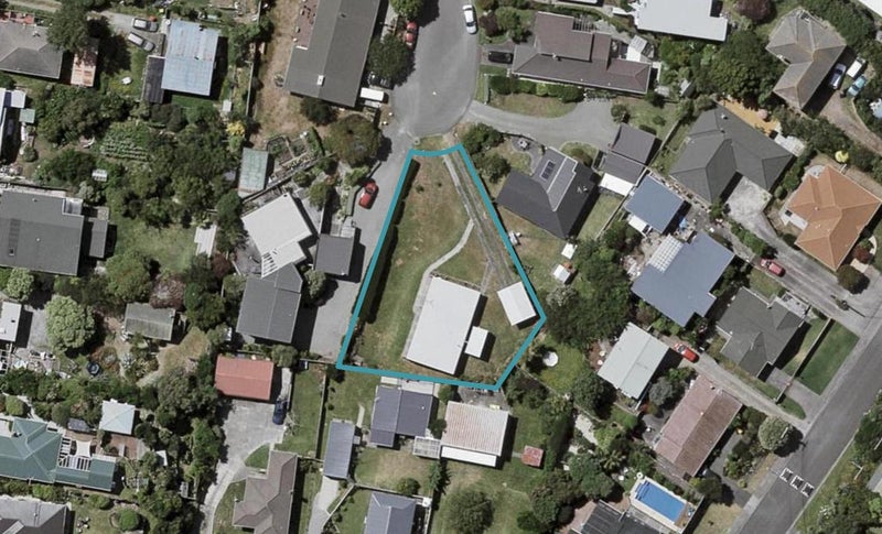 10 Park Road, Paraparaumu Beach, Paraparaumu - Carousel 1