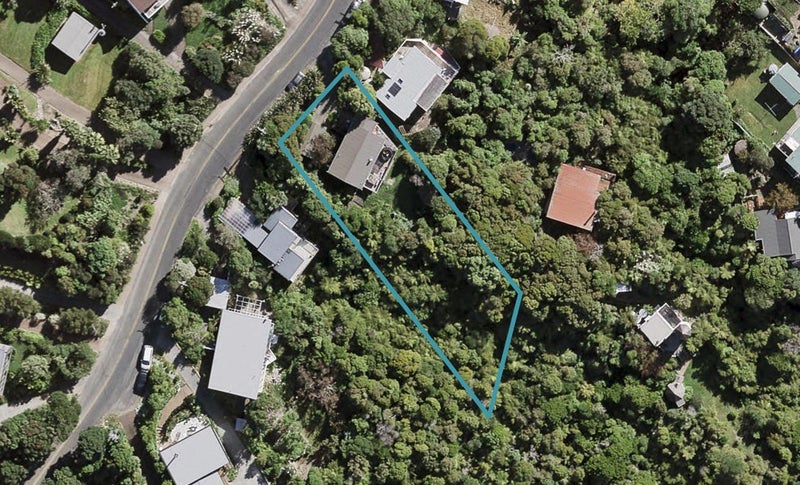 16 Church Bay Road, Oneroa, Waiheke Island - Carousel 1