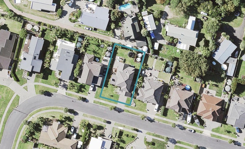 23 Pine Harbour Parade, Beachlands, Auckland - Carousel 1