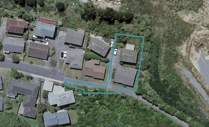 13A Glenwood Grove, Woodridge, Wellington - Carousel 1