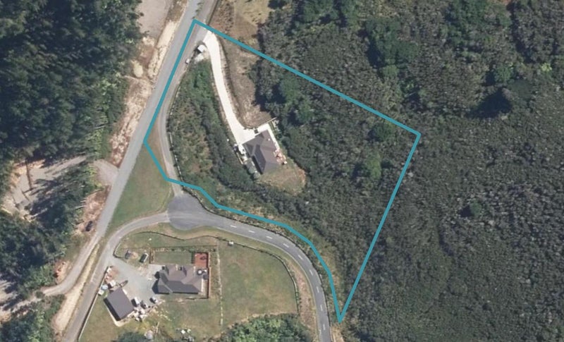 34 Kenneth Gillies Way, Birchville, Upper Hutt - Carousel 1