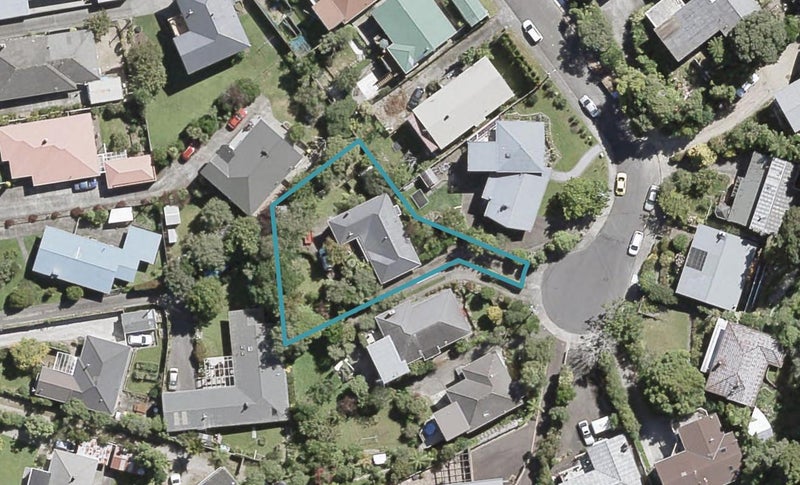 44 Tilbury Street, Fairfield, Lower Hutt - Carousel 1