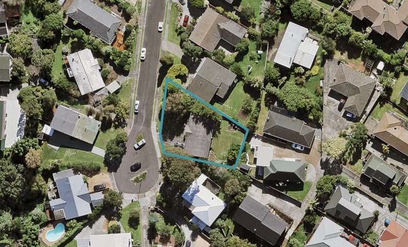30 Eaton Road, Hillsborough, Auckland - Carousel 1