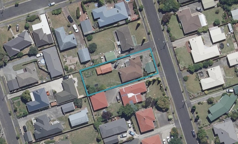 32 Fenwick Crescent, Hillcrest, Hamilton - Carousel 1