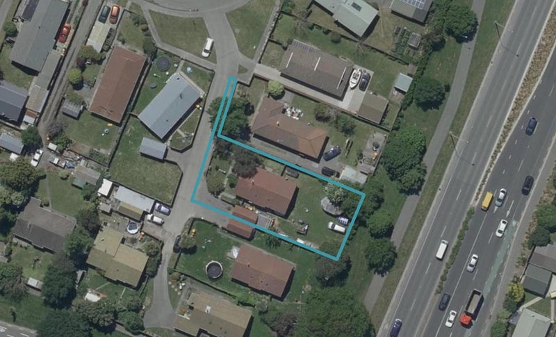 35 Pensacola Crescent, Broomfield, Christchurch - Carousel 1