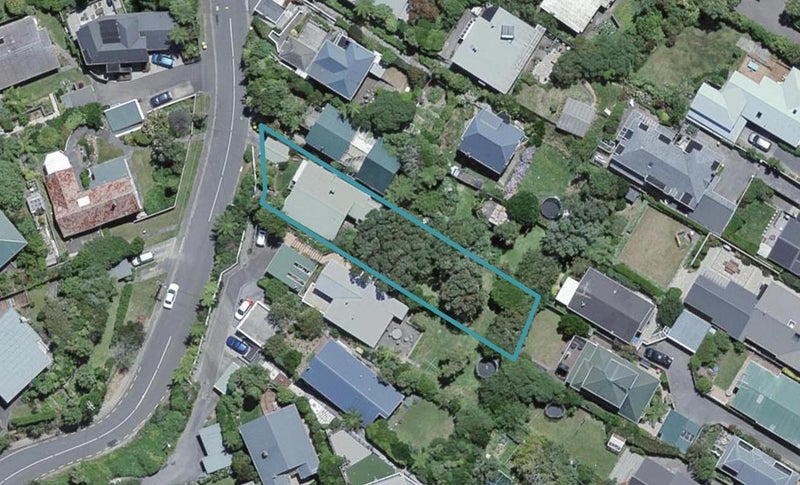 83 Duthie Street, Karori, Wellington - Carousel 1