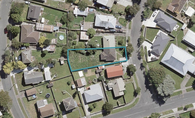 3 Pearce Crescent, Taita, Lower Hutt - Carousel 1