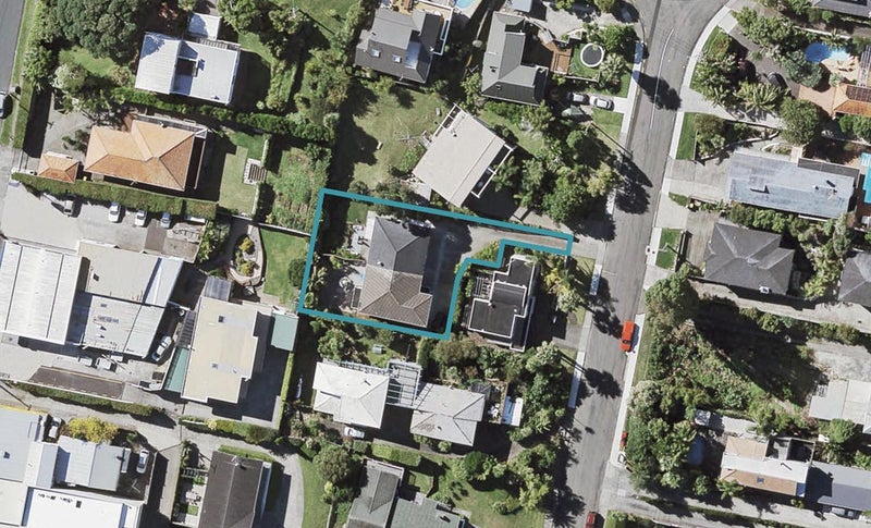 2/37 Parr Terrace, Castor Bay, Auckland - Carousel 1