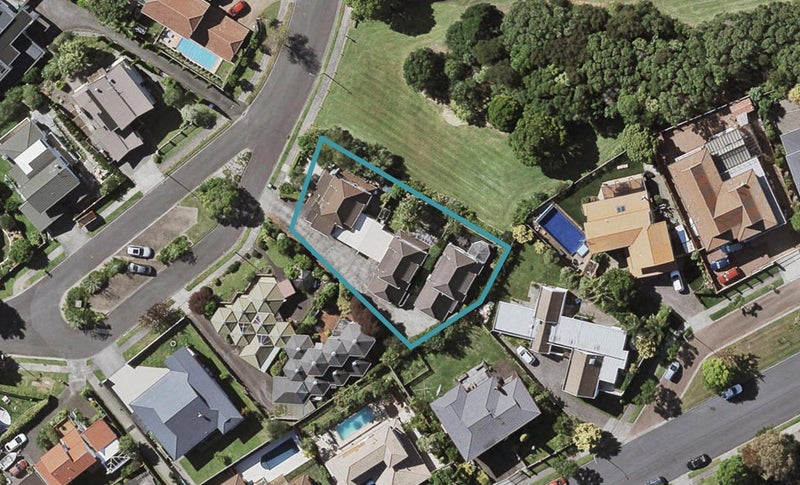 3/11 Allen Johnston Place, St Johns, Auckland - Carousel 1