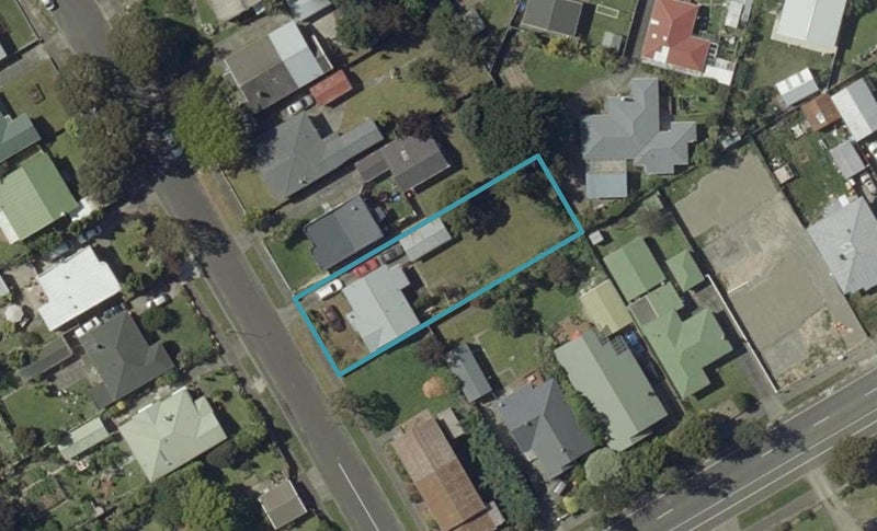 43 Thomson Street, West End, Palmerston North - Carousel 1