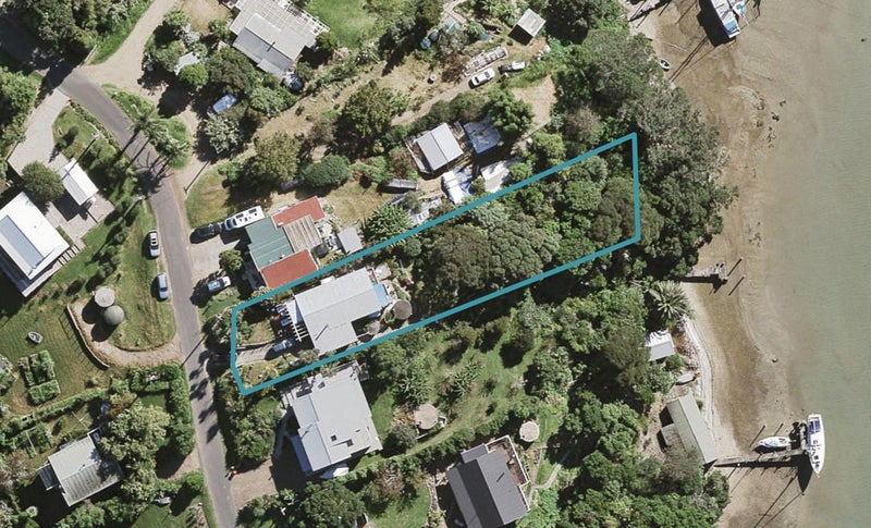 39 Shelly Beach Road, Surfdale, Waiheke Island - Carousel 1
