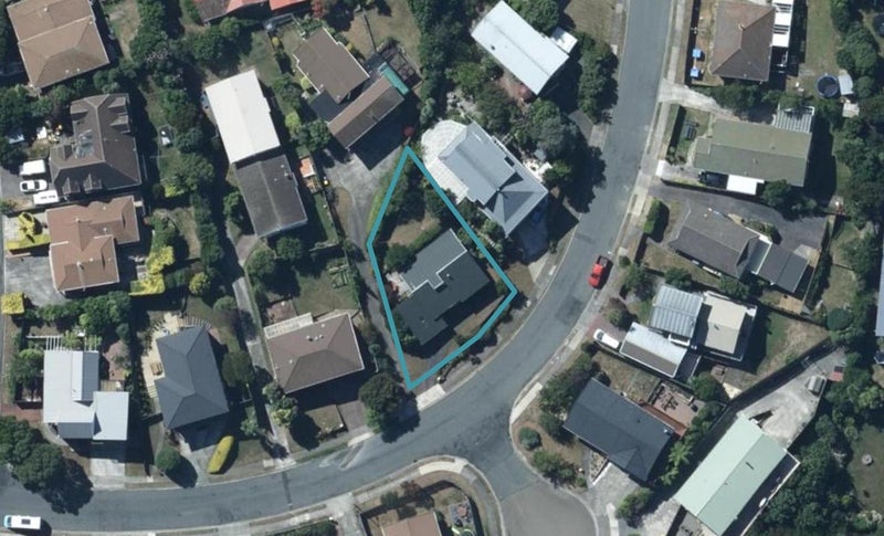 21 Bodmin Terrace, Camborne, Porirua - Carousel 1